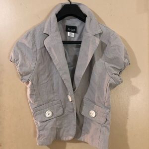 🌻Shortsleeved Pinstriped Jacket